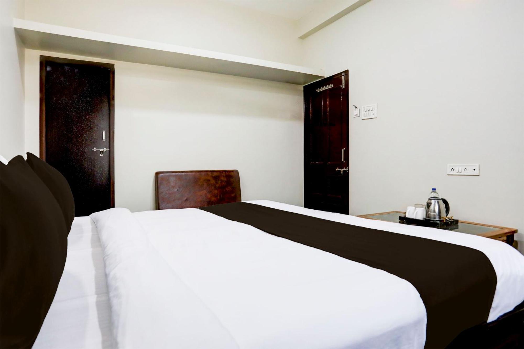 Hotel O The Baba Gest House Indore Exterior photo